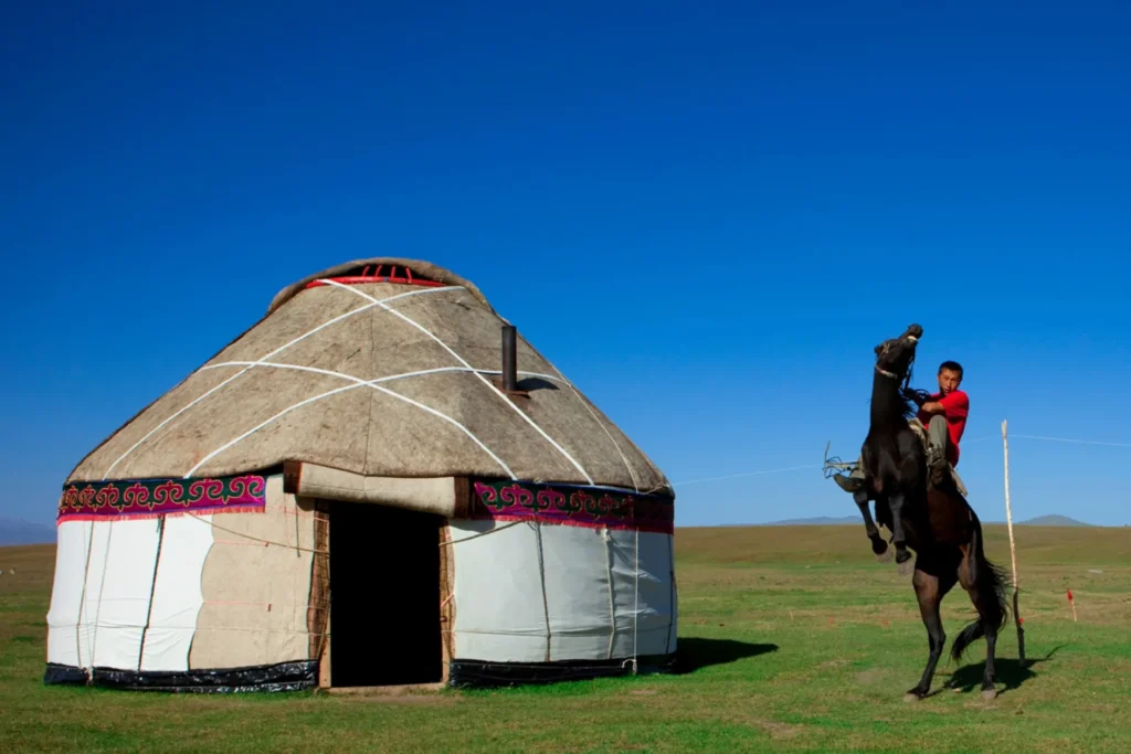 Mongolia, tras los pasos de Genghis Khan, by Himba